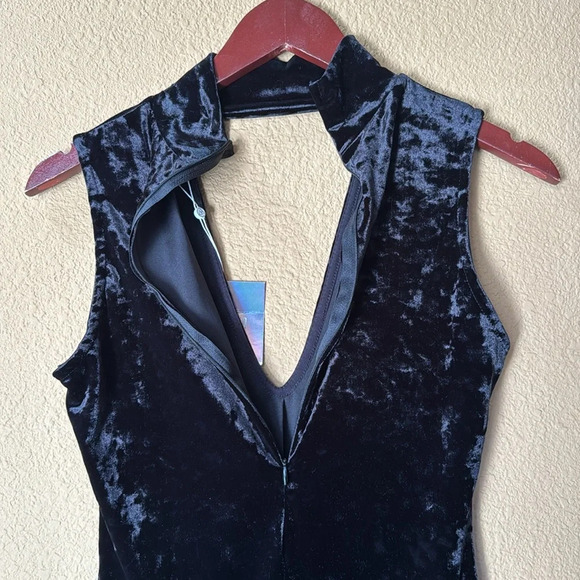 MISSGUIDED Crushed Velvet Choker Detail Bodycon Dress Black. M - Picture 7 of 11